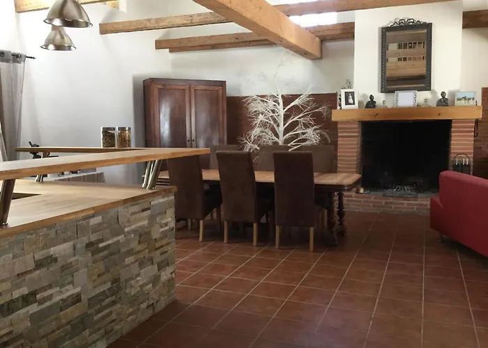 Le Pujol 3* Sainte-Foy-dʼAigrefeuille