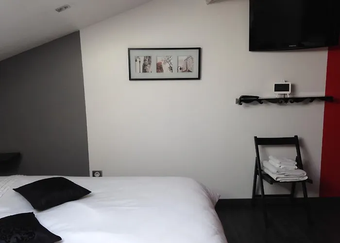 Le Pujol בית הארחה