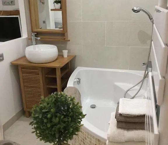 Le Pujol 3* Sainte-Foy-dʼAigrefeuille